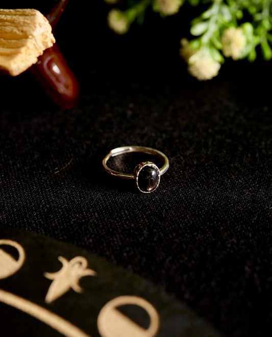 Anillo de Hypersthene - El cristal del orden interno